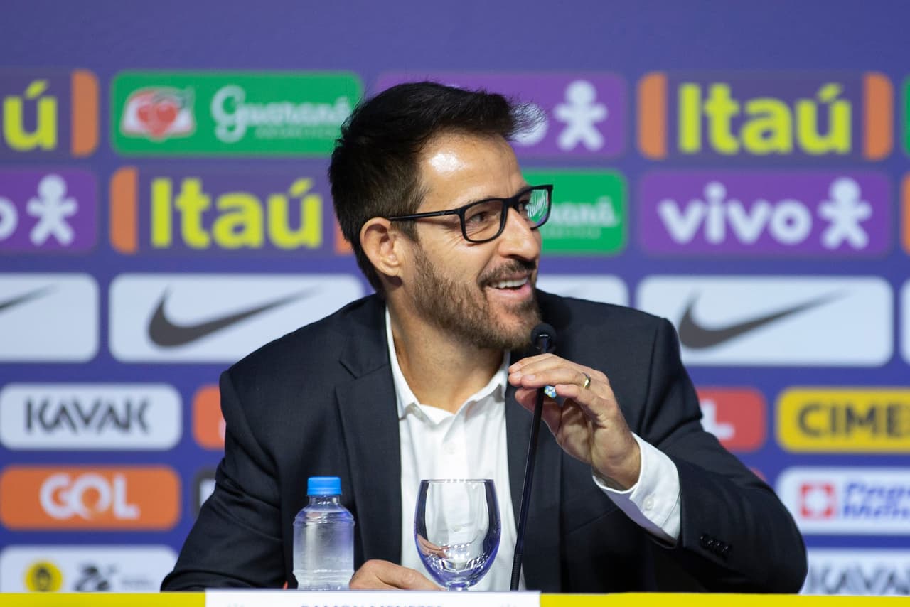 Ramón Menezes fue anunciado DT interino de Brasil.