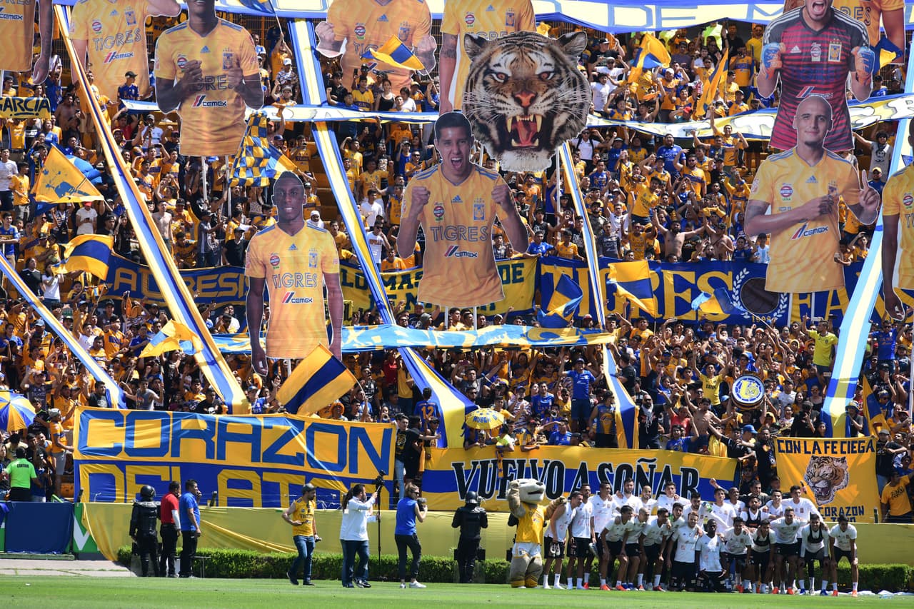 Tigres UANL tendrá que remontar en casa el 1-0 contra Monterrey y por eso antes del juego de vuelta de la Final de Liga de Campeones de Concacaf recibió el cariño y calidez de sus hinchas en un entrenamiento.