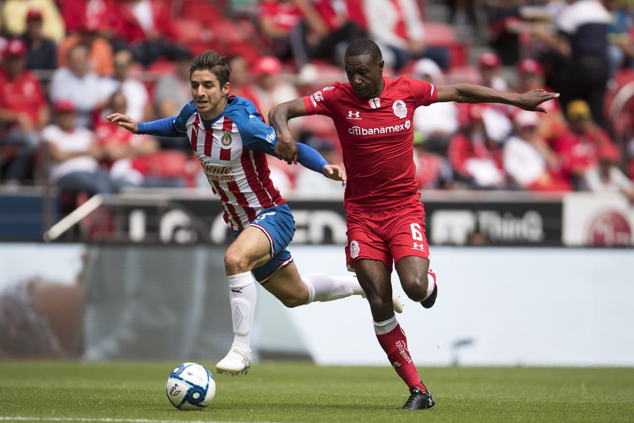 Chivas vence a Toluca con tres goles a uno; Guadalajara se aferra a la Liguilla. Alan Pulido es el máximo anotador mexicano de la Liga MX.