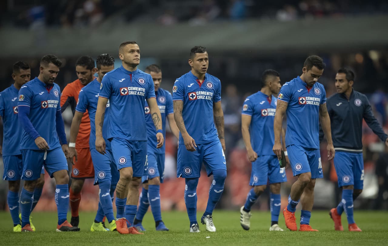 Cruz Azul completó cuatro partidos sin ganar en la Liga MX, dos de ellos derrotas frente al América en la Final del Apertura 2018 y este sábado ante Chivas.