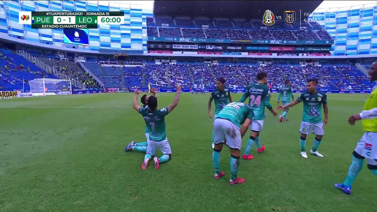 ¡GOL!  anota para León. Víctor Dávila