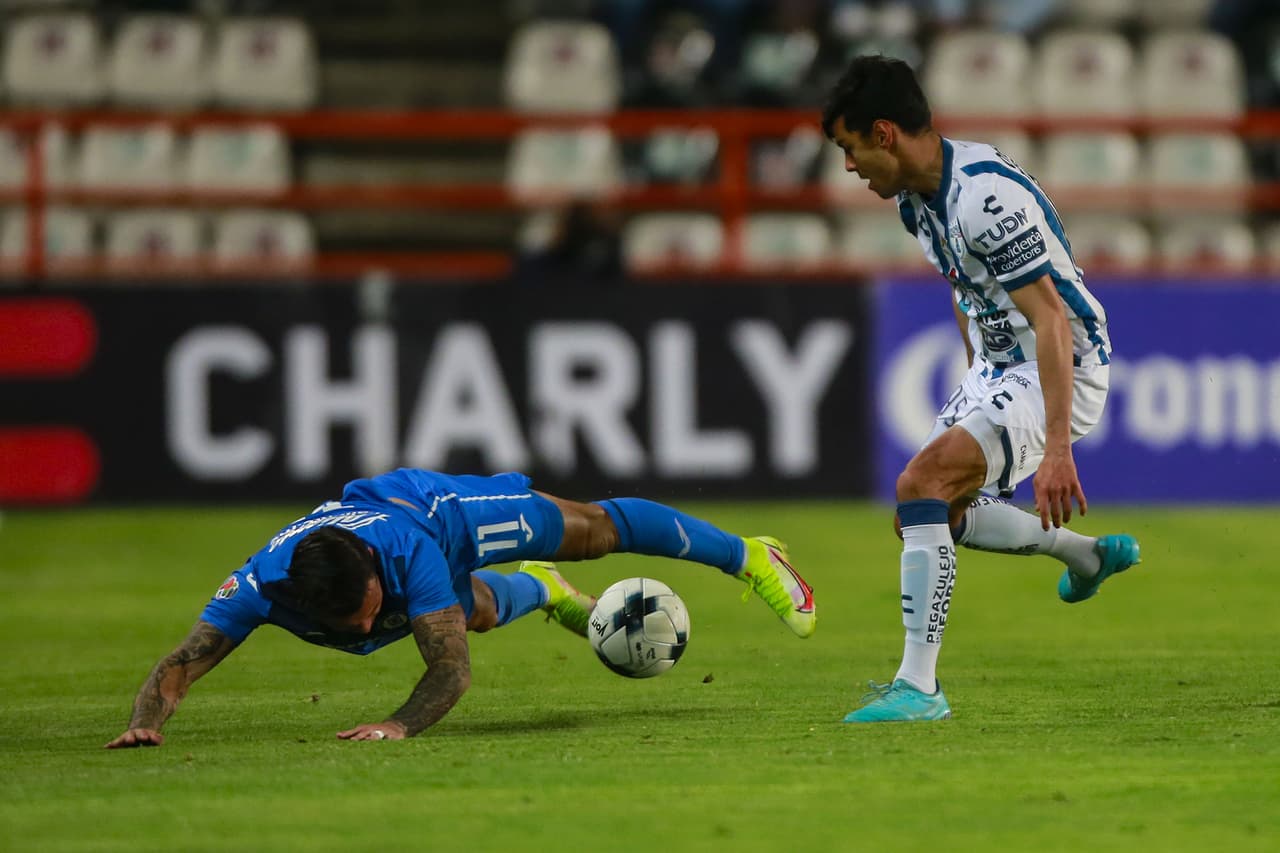 Pachuca derrotó a Cruz Azul y con ello retomó el liderato del Clausura 2022, además, hiló siete juegos sin perder.