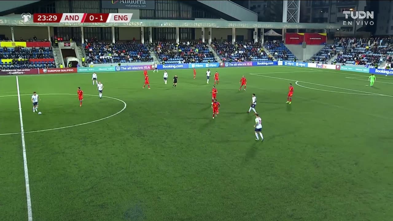 ¡TIRO ATAJADO! disparo por Tammy Abraham.