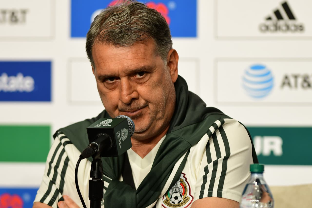Sobre el jugador del América, Martino indicó: "aunque no lo he analizado demasiado, que estará aunque se perdiese algunos partidos de la competencia".