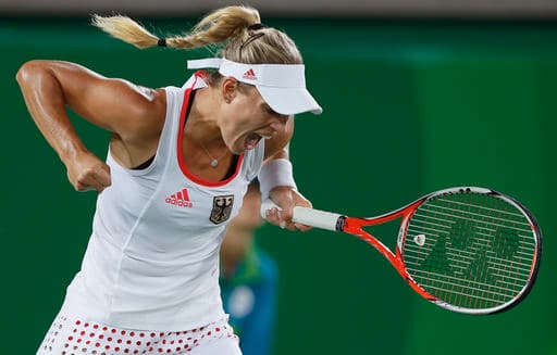 Kerber, número dos de la siembra y dos del mundo, se posicionó como máxima favorita al oro tras la temprana eliminación de Serena Williams en el torneo; hoy batalló con el revés de Puig, pero en los dos primeros set tuvo armas para responder, sin embargo en la última manga apenas le quedaron piernas para responder a las pelotas que le llegaban.