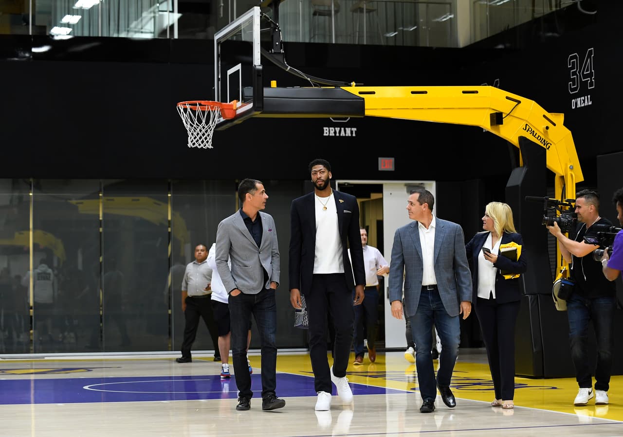 Luego de un fin de semana muy duro, los Lakers vuelven a entrenar