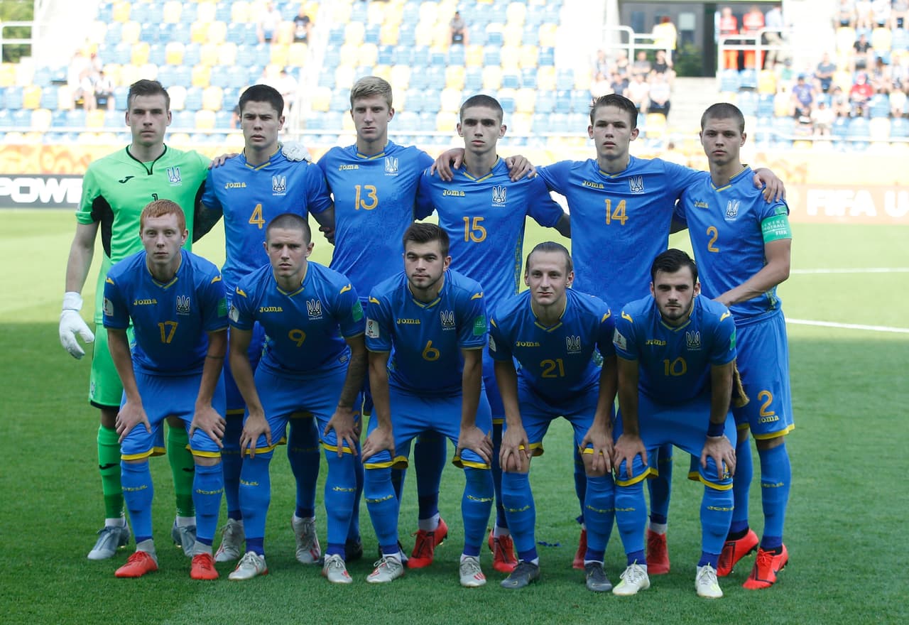 La selección de Ucrania lo hizo con Lunin, Bondar, Popov, Chekh, Korniienko, Buletsa, Beskorovainyi, Sikan, Dryshliuk, Konoplia, Kashchuk