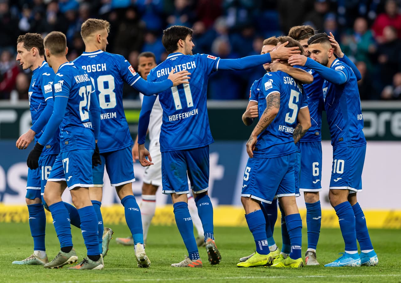 Dost (18’) abrió el marcador para Frankfurt, Stafylidis (48’) emparejó el encuentro y Chandler (62’) anotó el gol de la victoria.