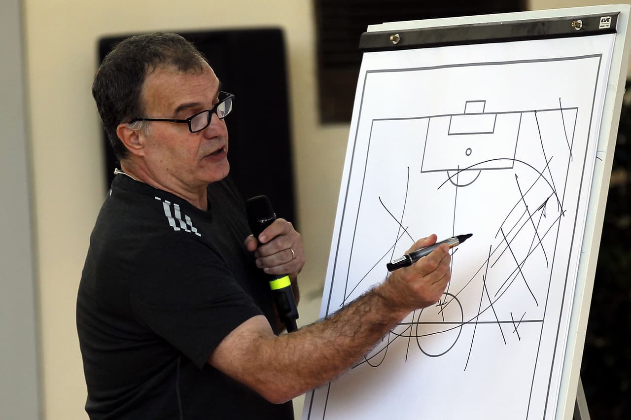 El argentino Marcelo Bielsa es un técnico es un referente a nivel mundial y en medio de los cambios de banquillo en las selecciones es uno de los que suena. Así le ha ido en los últimos 20 años.
