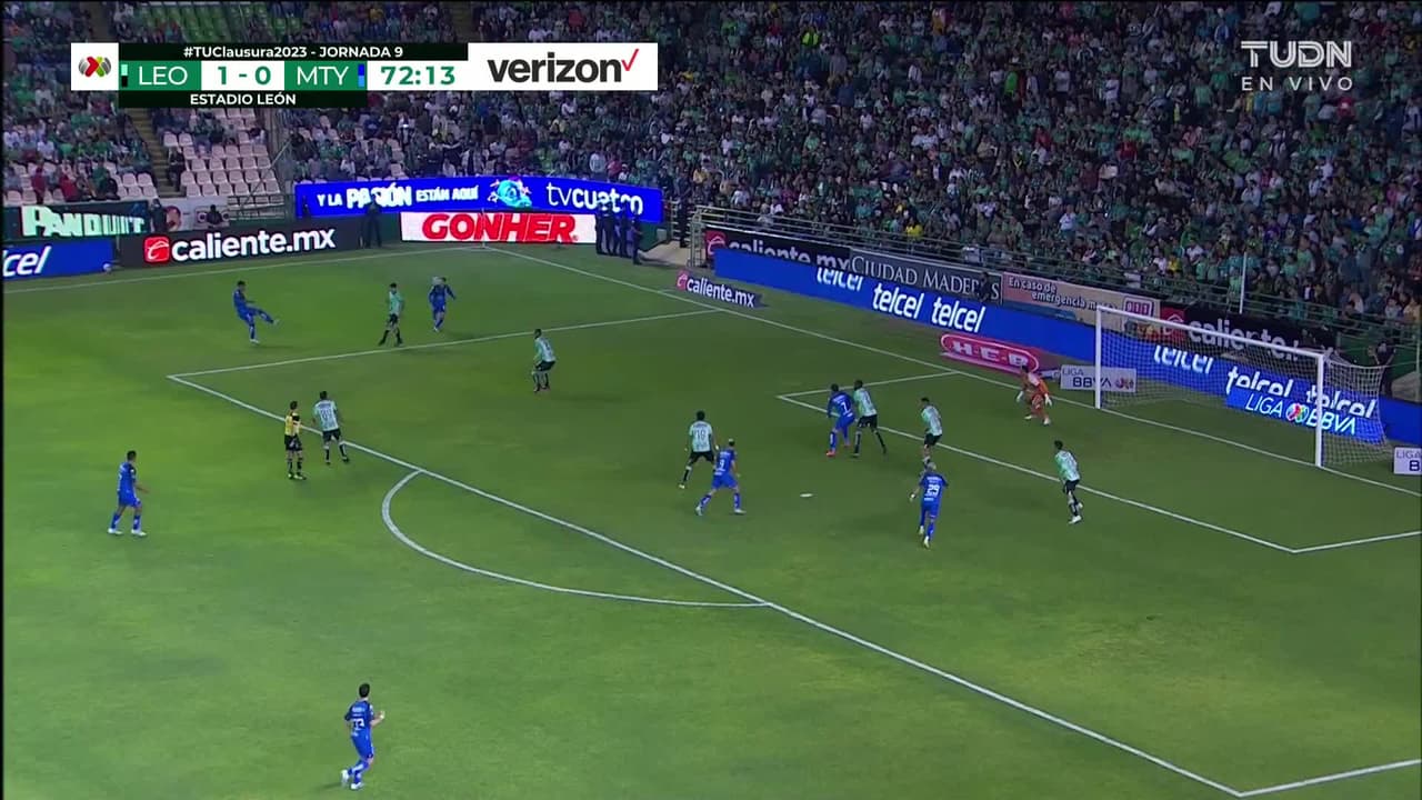 ¡TIRO ATAJADO! disparo por Germán Berterame.