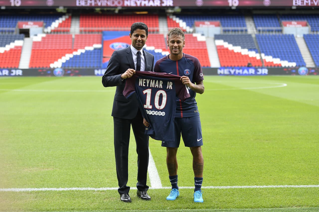 París Saint-Germain es segundo en la lista impulsado por su inversionista catarí que llegó desde 2011 y que dio un golpe de autoridad con el fichaje de Neymar.