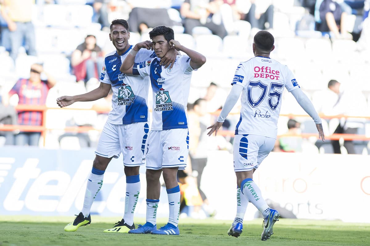 En el minuto 77, el centrocampista de 23 años Erick Gutiérrez (centro), anotó el 2-0 definitivo a favor del Pachuca.