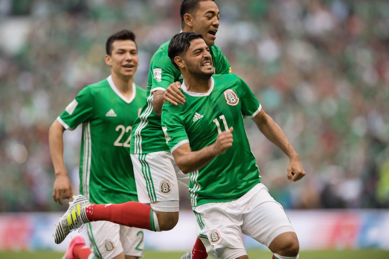 El tanto de Vela llegó al minuto 23 y el Azteca lo celebró en grande. La afición presente hizo sentir el peso de todo un país.