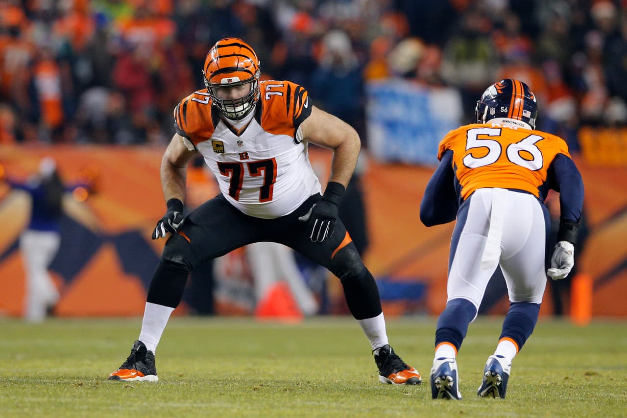 67 / ANDREW WHITWORTH - T - CINCINNATI BENGALS - Veterano de 10 temporadas en los Bengals, que en las últimas 7 solo se ha ausentado en 2 partidos. Es parte del éxito en la protección a Carson Palmer y ahora Andy Dalton. El año pasado no estuvo en el Top 100 rumbo a 2015.