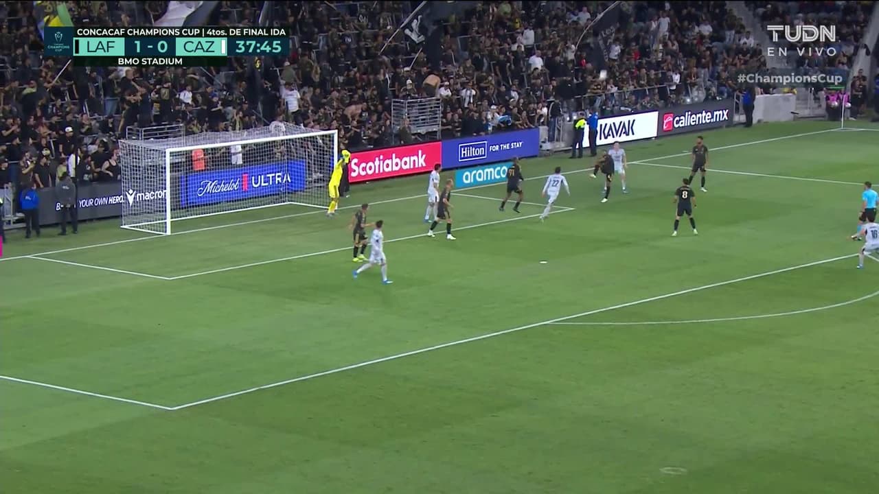 ¡GOL!  anota para LAFC. David Martínez