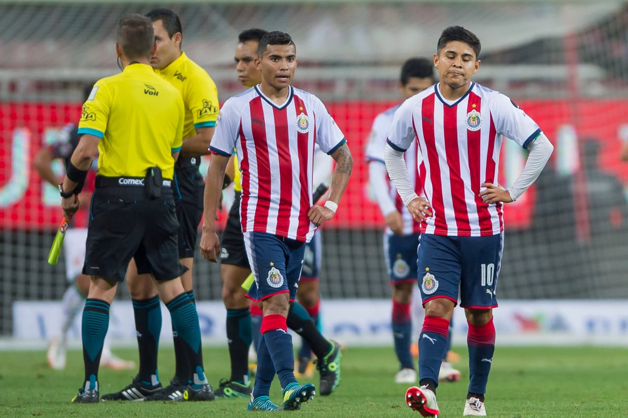 <b>Chivas, urgido de su primer triunfo</b>
<br>
<br>1. Chivas está a sólo dos juegos de igualar su peor arranque en torneos cortos, además de ser el campeón con el inicio más pobre, por lo que se vuelve imperativo para el Rebaño cortar su mala racha en su visita a Pachuca.