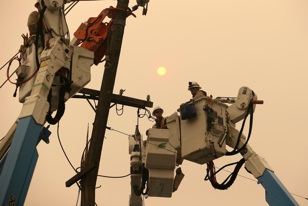 PG&E comienza con apagones preventivos para 52,000 clientes en el norte de California
