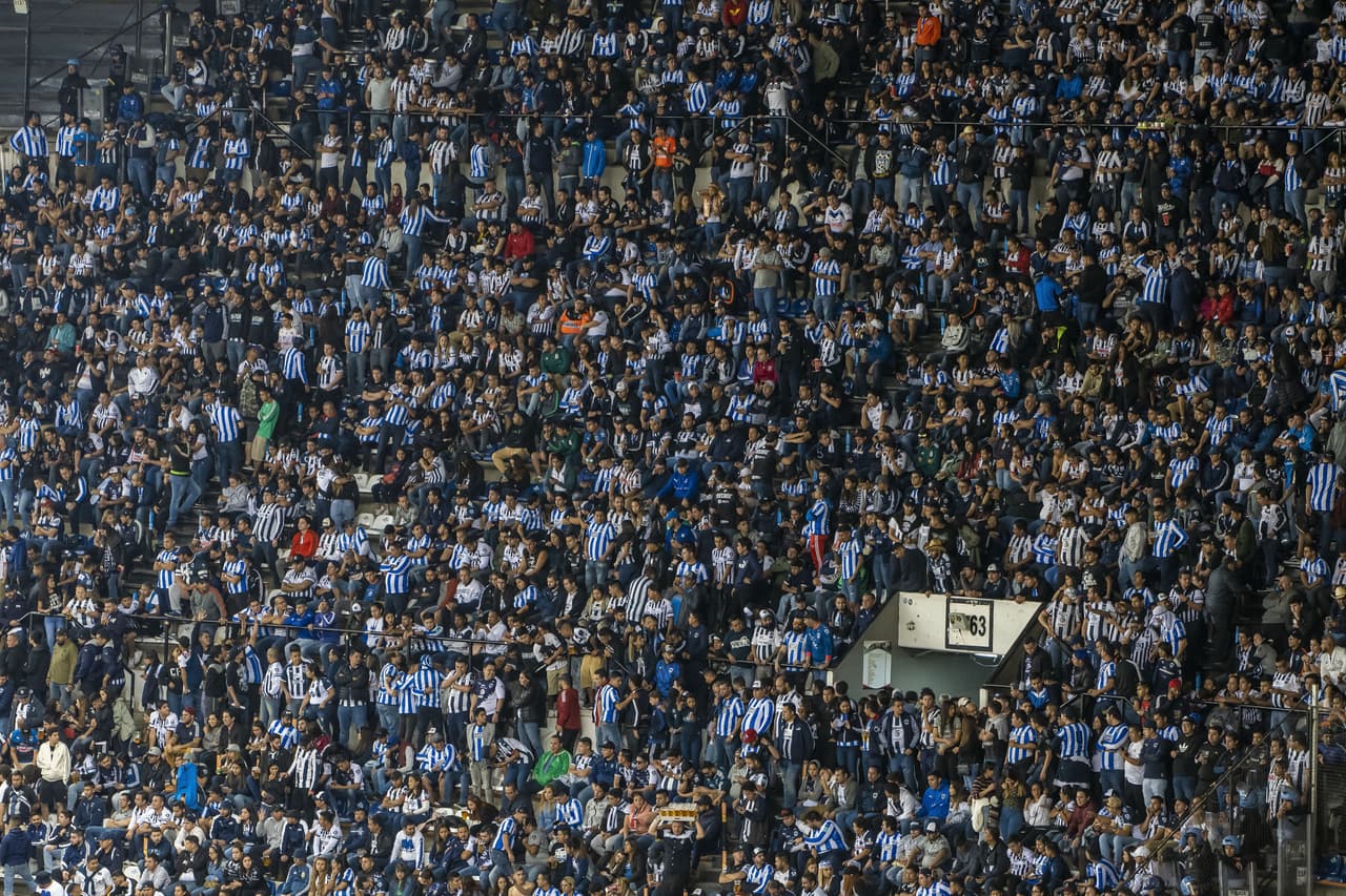 La afición de América y Rayados ya juega la Gran Final de la Liga MX.