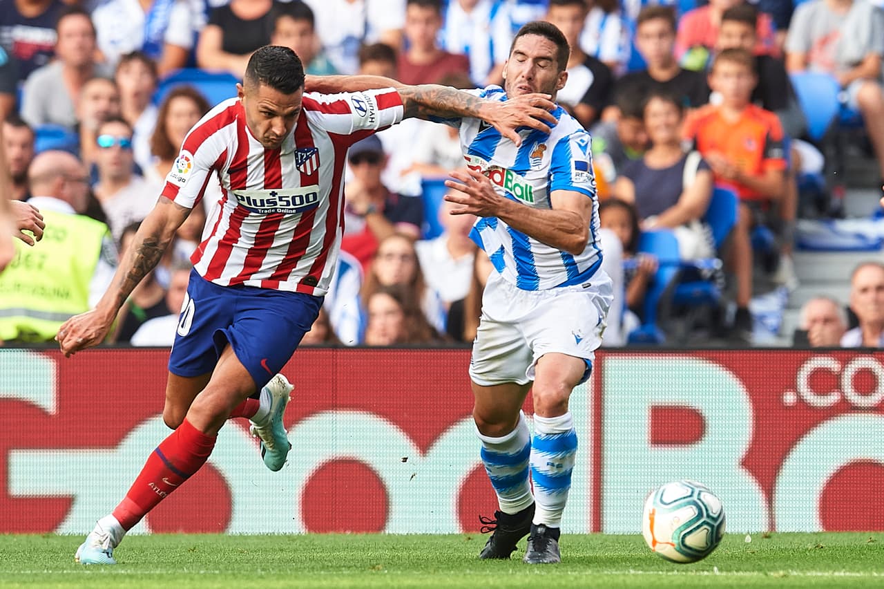 Los goles fueron de Martin Ödegaard al 58’ y Nacho Monreal al 61’. Atlético y Real Sociedad cierran la cuarta jornada con nueve y siete puntos respectivamente. El próximo duelo del equipo del Cholo será ante Juventus en casa en duelo de Champions League, mientras que Real Sociedad visitará al Espanyol en encuentro de La Liga.