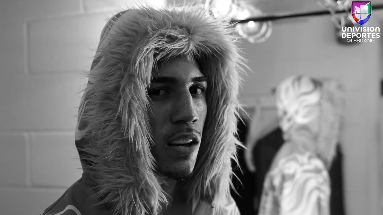 Teofimo López bien podría haberse llevado desde ya el premio al nocaut del año, luego de noquear en 44 segundos a Mason Menard.