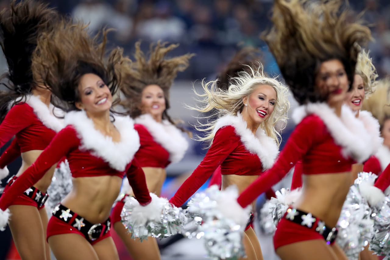 En esta Navidad disfruta con las mejores imágenes de las porristas de la NFL que se vistieron de gala para la Semana 16. ¡Felices fiestas!