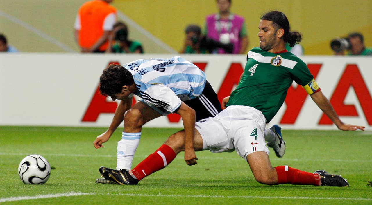 ‘El Tractor’ espera que el futbol mexicano consiga esa dosis de suerte que le falta para trascender en los mundiales. Considera que en 2006 jugó mejor que Argentina, pero la suerte no le favoreció a la escuadra mexicana.