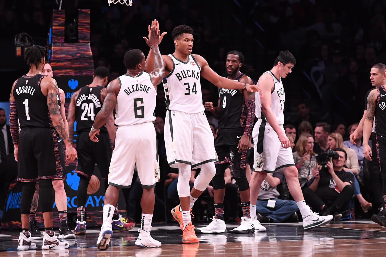 El mejor del partido para los Bucks fue Giannis Antetokounmpo, quien firmó una tarjeta de 30 puntos, 15 rebotes y nueve asistencias.
