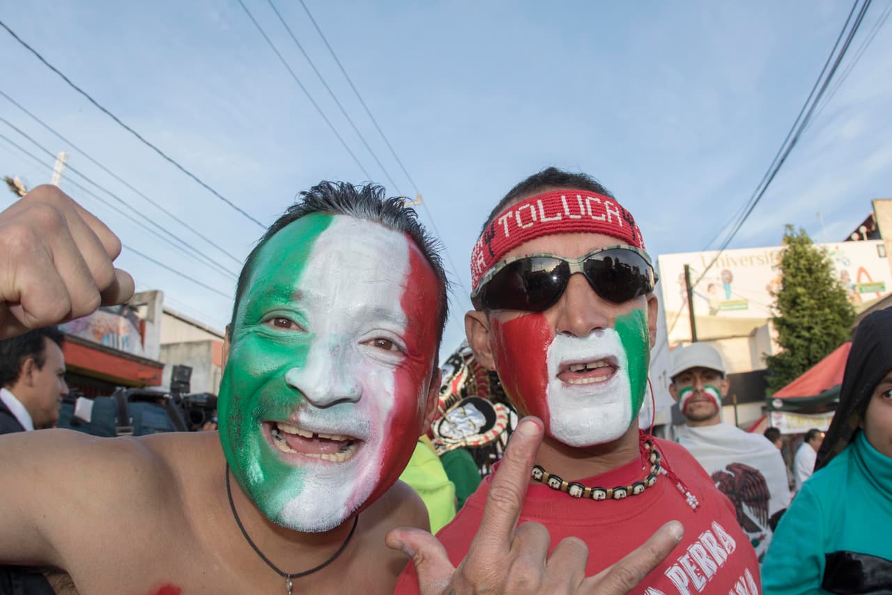 Gran ambiente y colorido se vivió en la Bombonera con el partido entre México y Panamá.