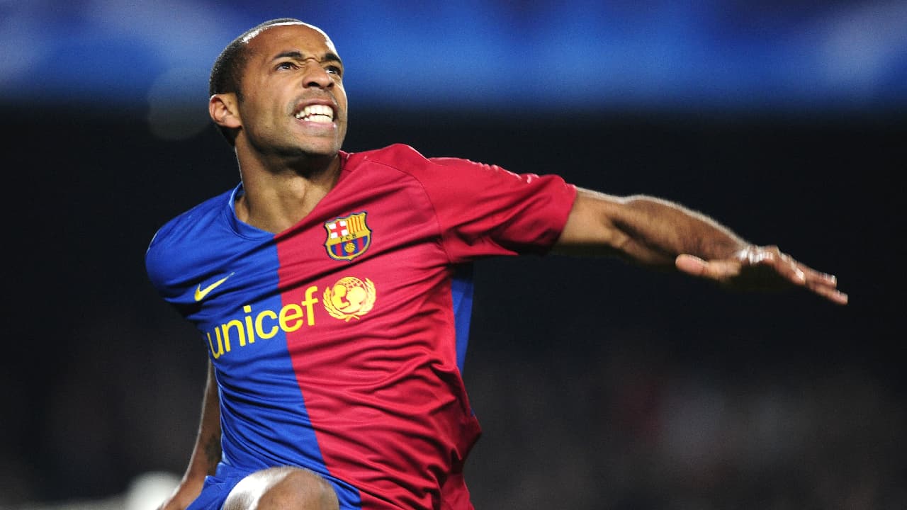 6 Thierry Henry | Derrochó talento en Francia, Inglaterra, España y Estados Unidos. Rompió marcas en Arsenal y se convirtió en leyenda. Fue campeón del mundo en 1998, campeón de la Eurocopa 2000 y campeón de la Confederaciones 2003.