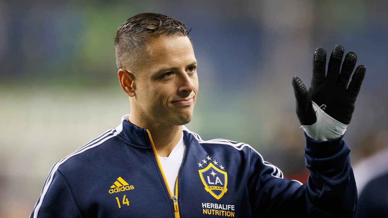 Chicharito no piensa en el retiro del futbol: "Me veo a mediano plazo"