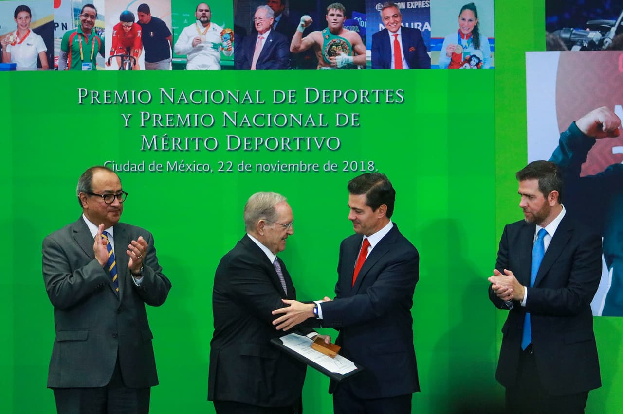 Olegario Vázquez Raña, presidente de la Federación Internacional de Tiro Deportivo, ganó el Premio Nacional a Mérito Deportivo por Actuación y Trayectoria.