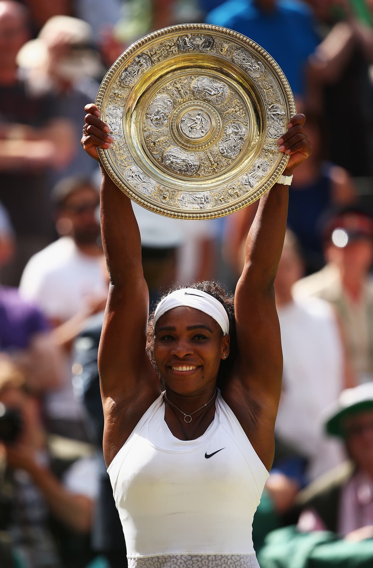 Serena esperó otro año para volver a ser ganadora de un certamen del Grand Slam y lo haría defendiendo el título de Wimbledon en 2016.