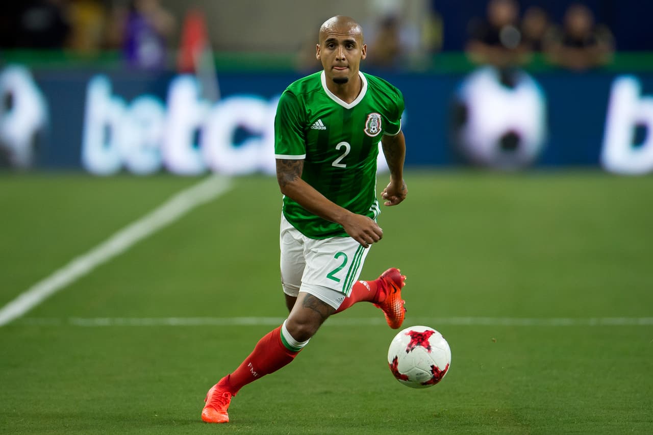 2) LUIS RODRÍGUEZ – Ingresó para dar profundidad por la banda derecha pero sobre todo contener por esa banda junto con Álvarez. Al final cumplió a secas para irse con un 5.