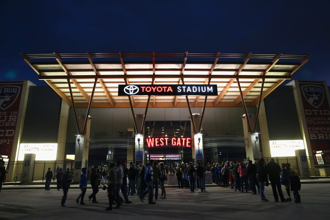 TOYOTA STADIUM- Ubicado en Dallas, Texas y con capacidad para 18 mil personas, este estadio será el testigo de los dos primeros juegos de la Copa Oro, el primero entre Panamá y Haití, y el segundo el encuentro entre Estados Unidos y Honduras.