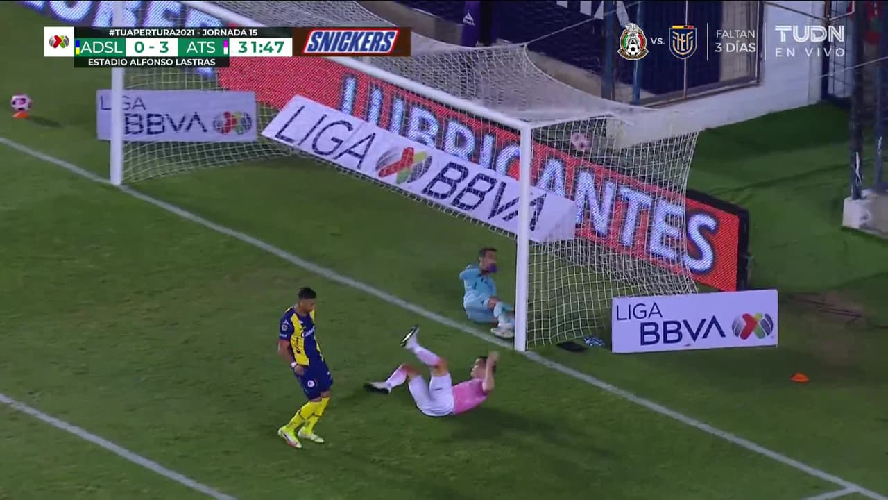 ¡GOL!  anota para Atlas. Julio Furch