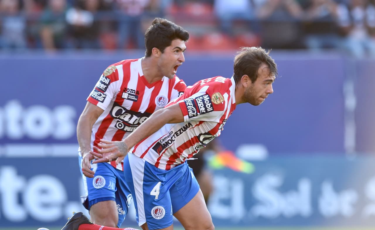 Tan sólo tres minutos después Matías Catalán le devolvió la ventaja a los locales tras un buen remate.