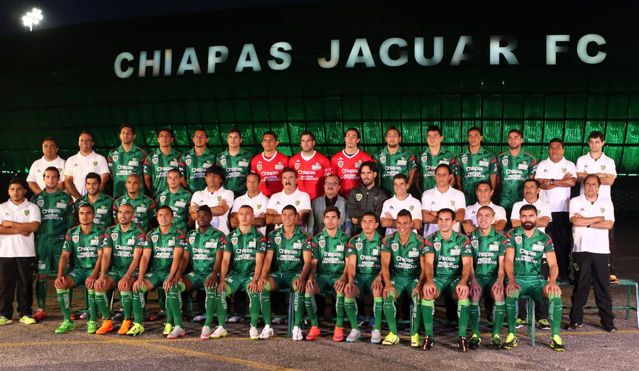 El conjunto chiapaneco posó frente a su estadio