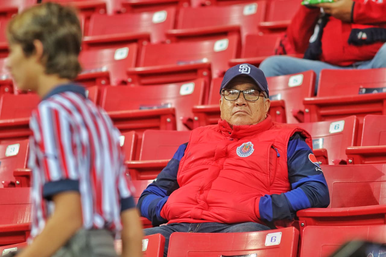 Los fanáticos de Chivas de Guadalajara listos para el inicio del Clausura 2019 contra Xolos de Tijuana en el Estadio Akron.