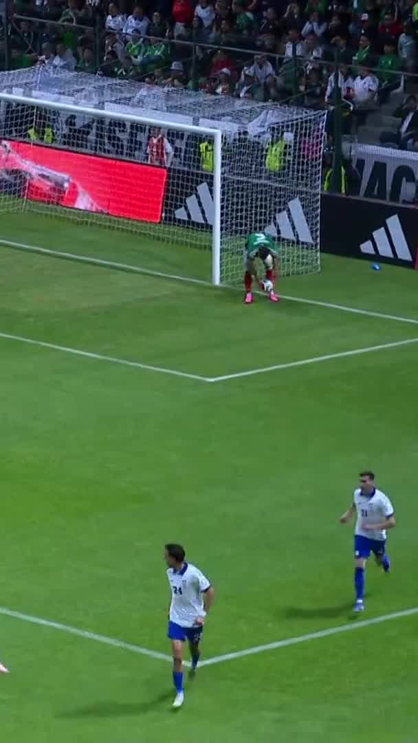 ¡Gol de Serbia! Error en defensa y Stanic anota el primero para Serbia