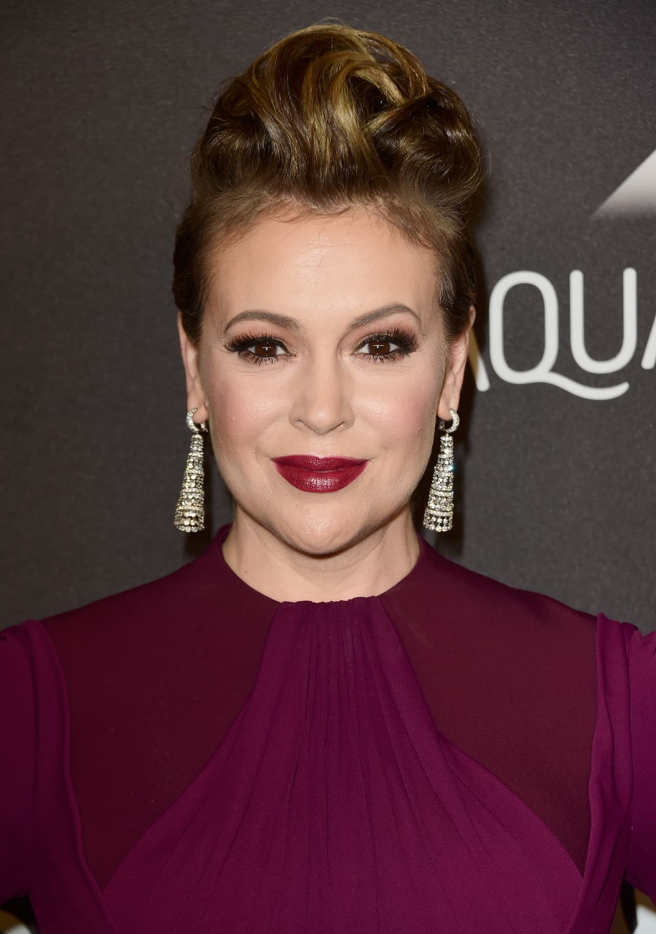 Además de hacerse una carrera en la televisión estadounidense, la hermosa Alyssa Milano tiene una larga historia como seguidora del béisbol e incluso ha tenido romances con deportistas.