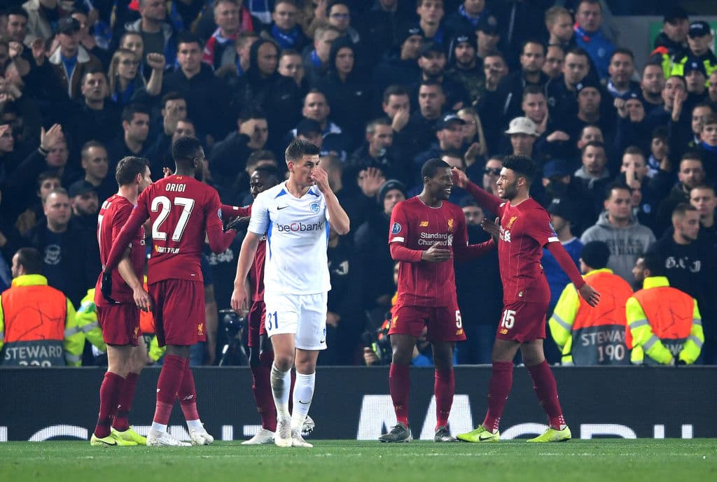 Con goles de Chamberlain y Wijnaldum, el Liverppol gana y se pone como líder del grupo E.-