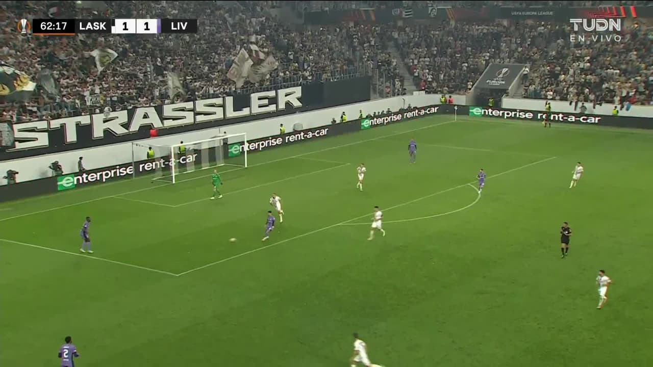 ¡GOL!  anota para Liverpool. Luis Díaz