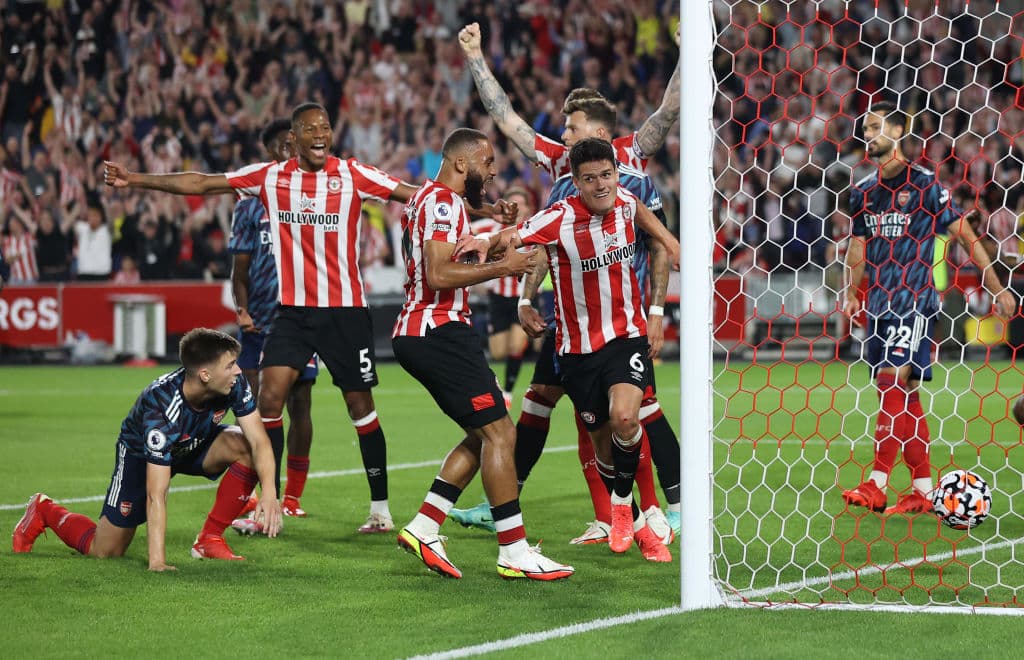 Brentford compite por primera vez en la Premier League y Sergi Canós y Christian Norgaard se encargan de firmar el debut soñado al vencer 2-0 al Arsenal.