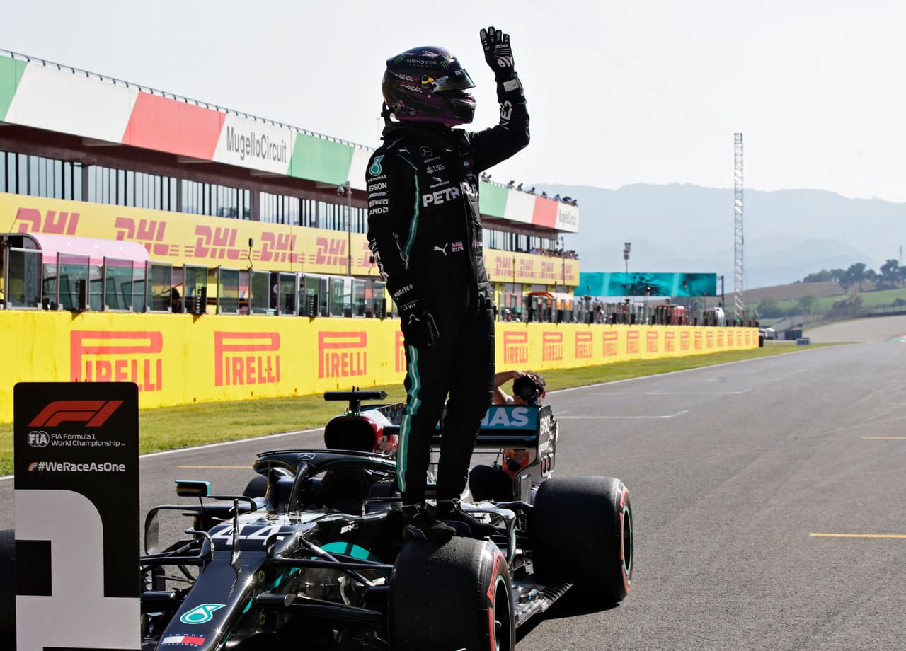 Lewis Hamilton se queda con la Pole del GP de la Toscana, Pérez va de séptimo 