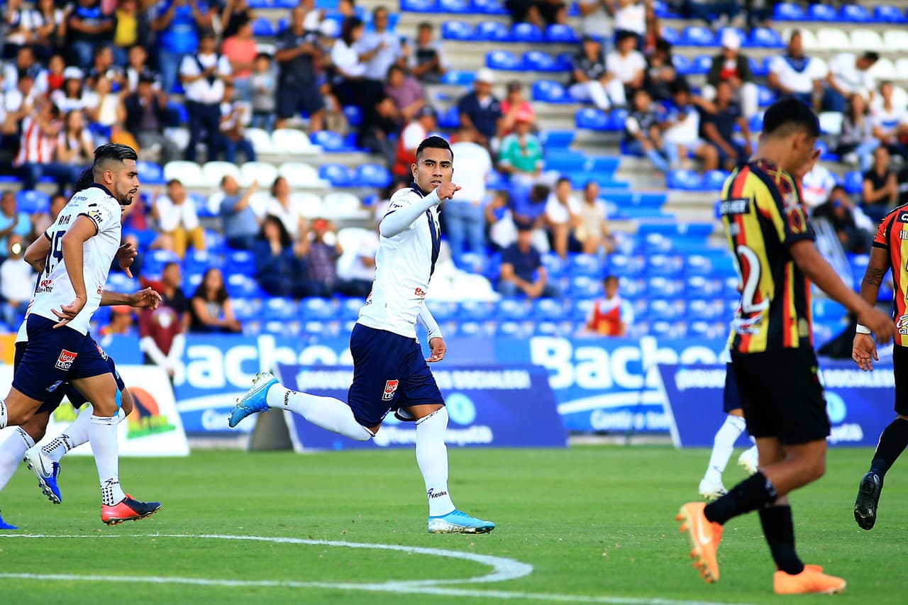 Los Toros de Celaya mostraron el nombre de la mujer más importante en su vida en sus dorsales en sustitución de su nombre ¡Qué detalle!