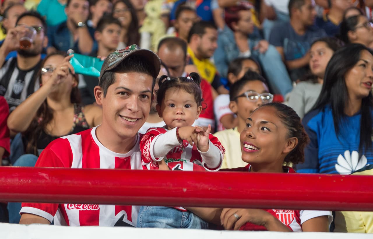 Así se vivió el colorido de la afición en la Jornada 10