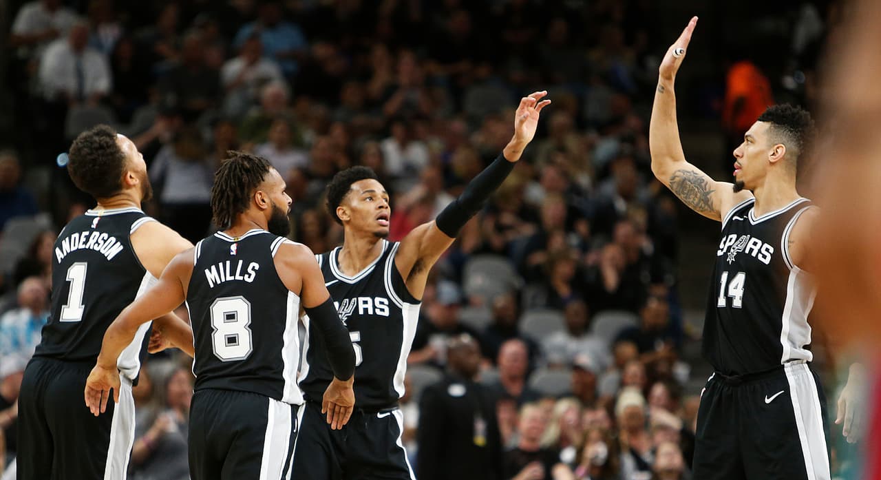 La gran figura del partido fue LaMarcus Aldridge, con 33 puntos y 12 rebotes.