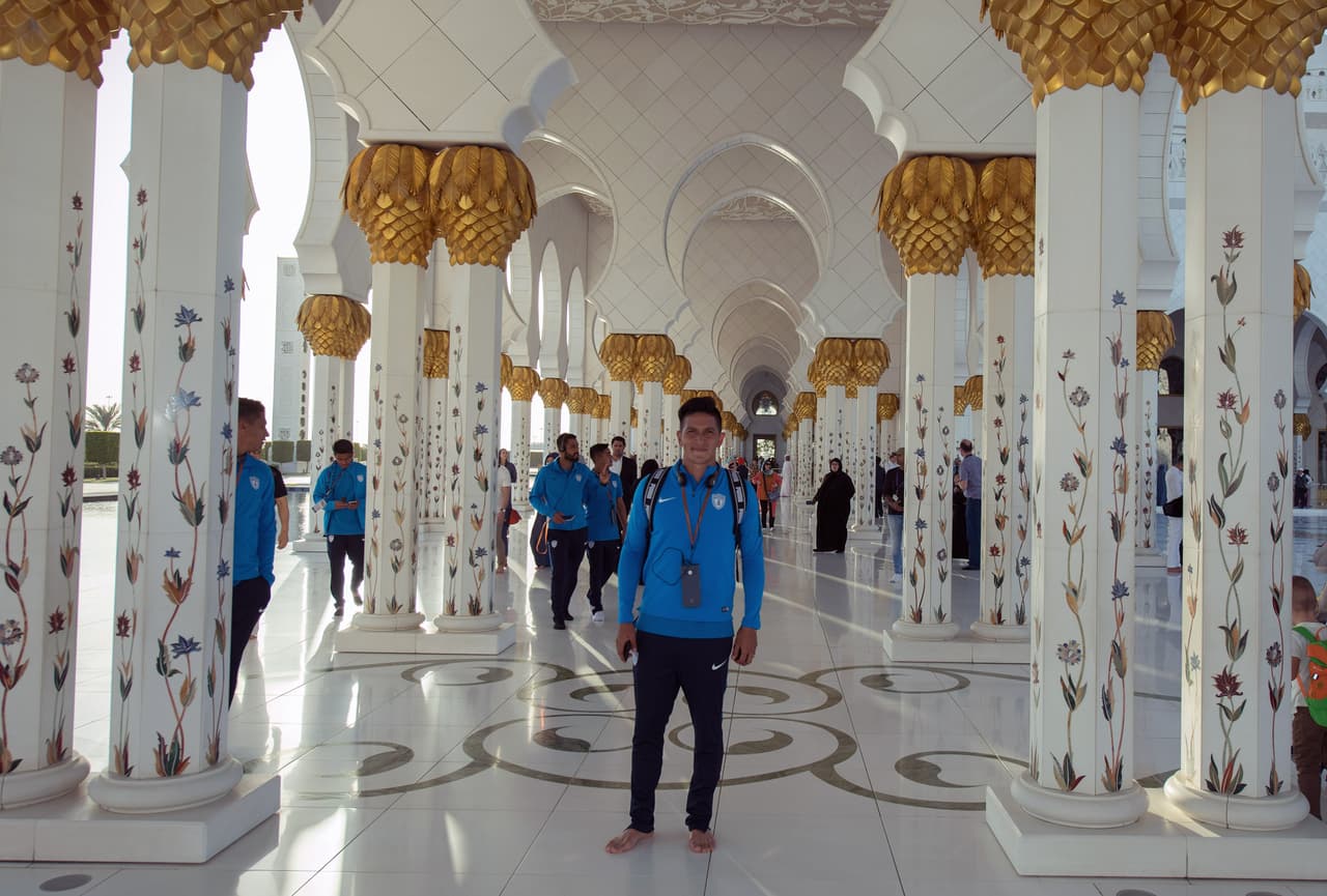 Los jugadores de Pachuca aprovecharon su presencia en Emiratos Árabes Unidos, donde se encuentran por el Mundial de Clubes, para visitar la Gran Mezquita de Abu Dhabi, previo a su partido del sábado contra Wydad Casablanca.