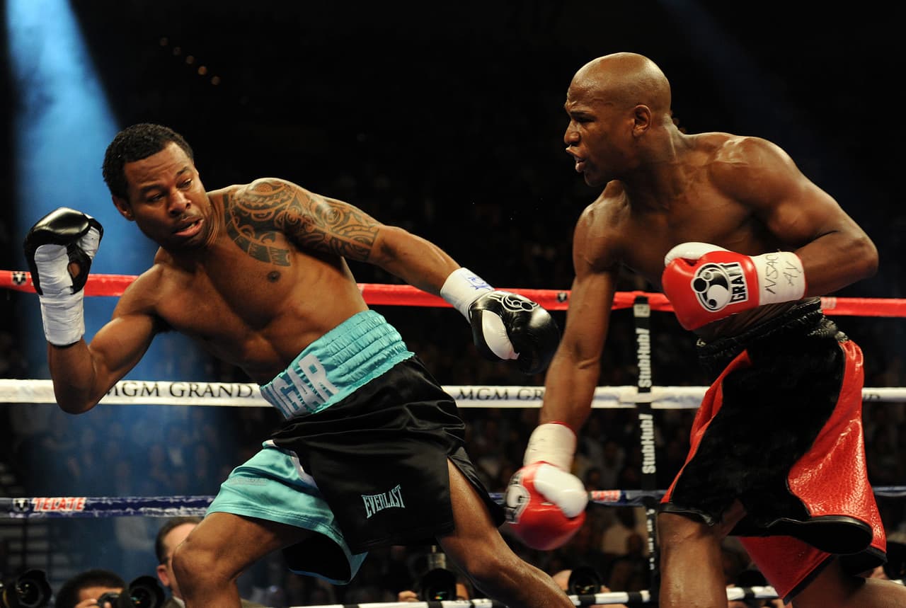 <b>2010 - Floyd Mayweather Jr. Vs. Shane Mosley / </b>Victoria de Mayweather en el MGM Grand (Las Vegas)