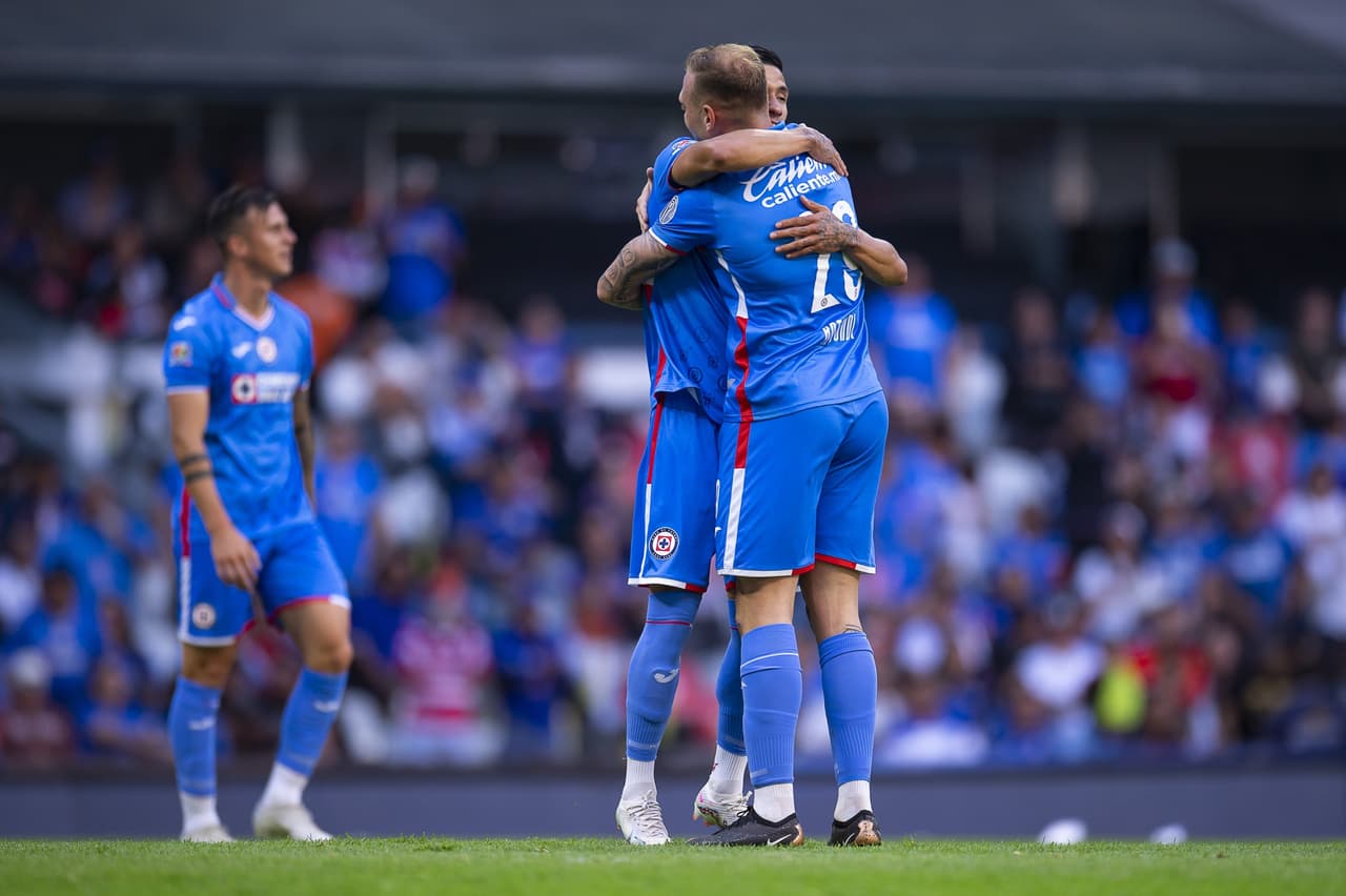 Ricardo 'Tuca' Ferretti se estrenó como director técnico de Cruz Azul y se lleva la victoria que necesitaban los 'cementeros' para pelear posiciones de repechaje y de paso, el estratega consigue su quinta victoria en su partido de presentación al frente de un equipo de la Liga MX.